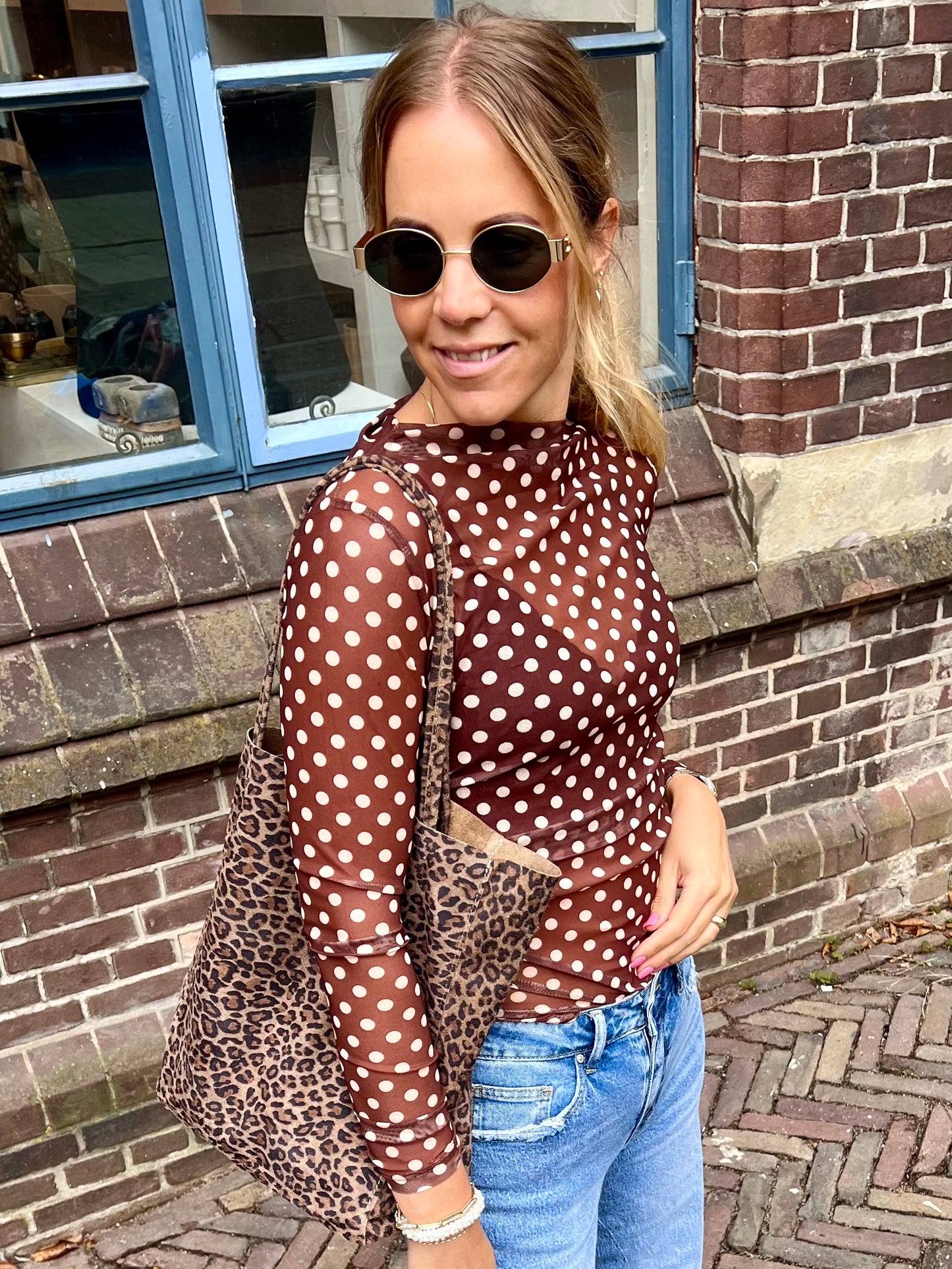Mesh top dots