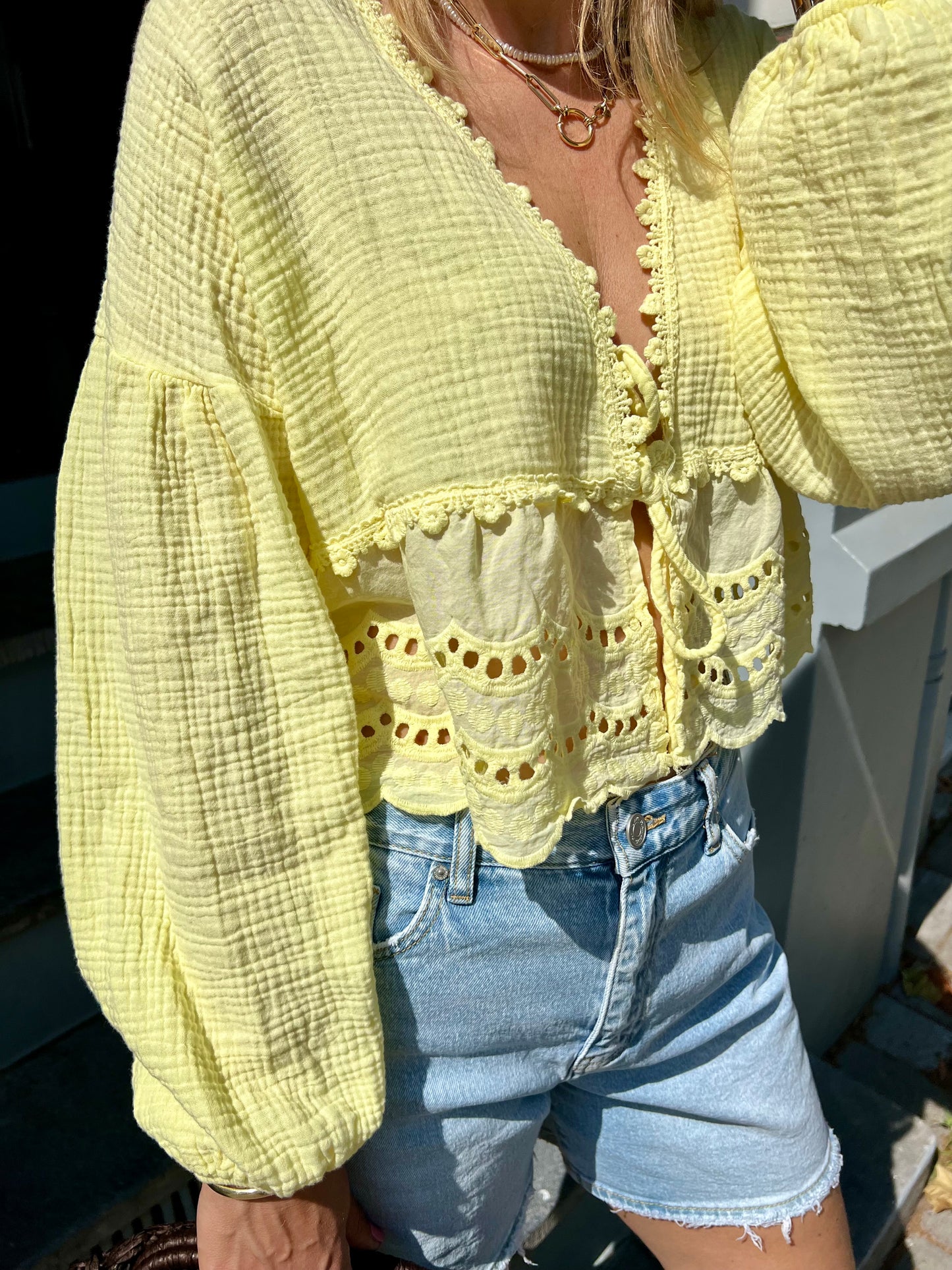 Saar blouse butter yellow