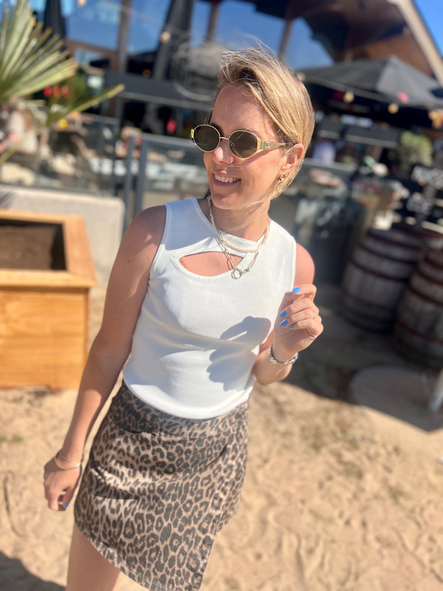 Marit top off white